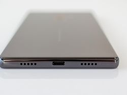 Nostalgia Xiaomi Mi Mix Generasi Pertama: Aneh Tapi Gahar