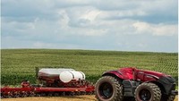 Traktor ini pun fleksibel untuk bekerja tanpa awak tanpa batasan waktu. Istimewa.