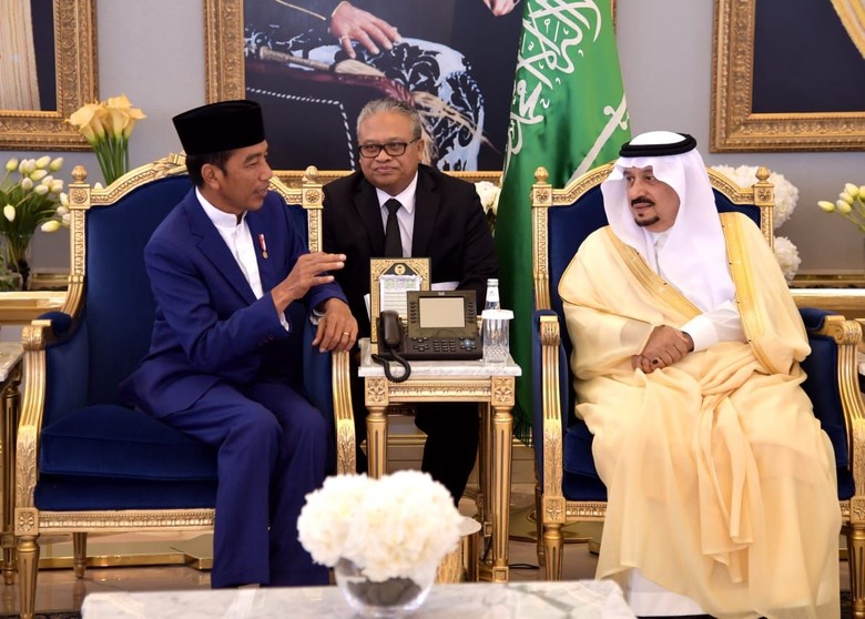 Hasil gambar untuk jokowi dan mbs