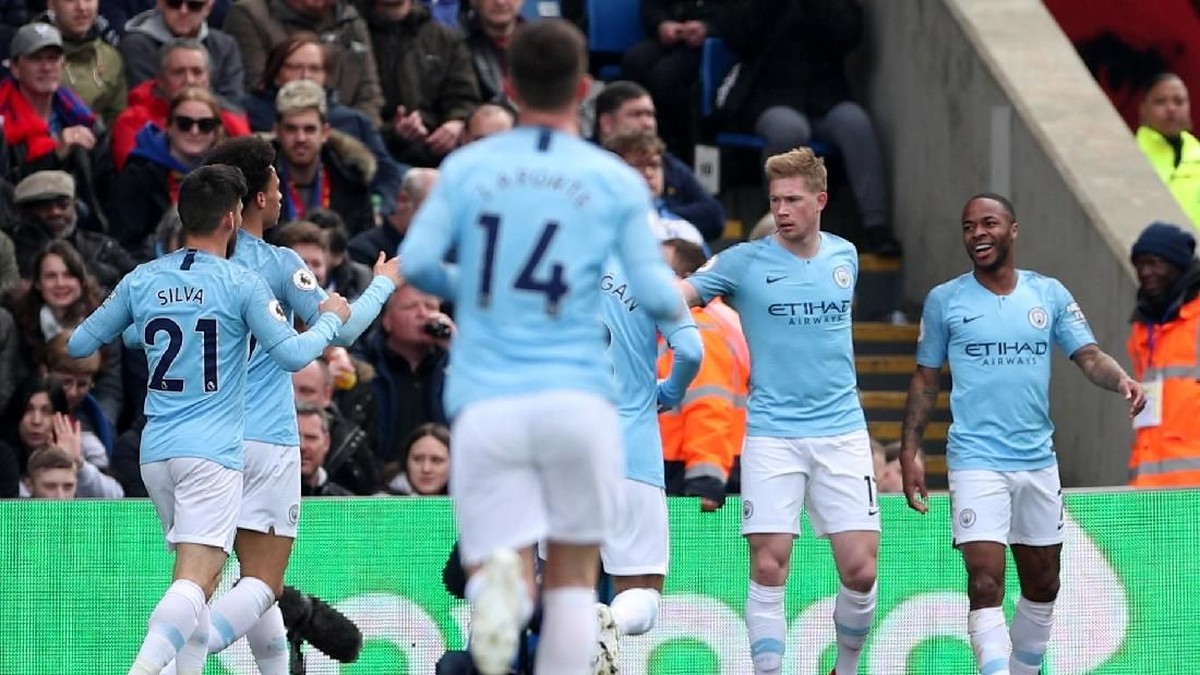 Raheem Sterling bawa Manchester City ungguli Crystal Palace. (Foto: Hannah McKay/Reuters)