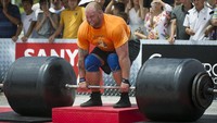 Pemeran tokoh Ser Gregor Clegane ini dulunya sering bermain basket. Aku dulunya lumayan jago tapi aku cederai kakiku beberapa kali, akunya kepada Mens Health. Mungkin aku overtrainin -- aku ada di lapangan tiga kali dalam sehari. Pesan dari kisah ini: penting sekali untuk mengetahui batas kemampuan. (Foto: Getty Images)