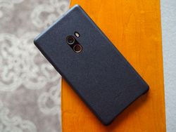 Nostalgia Xiaomi Mi Mix Generasi Pertama: Aneh Tapi Gahar