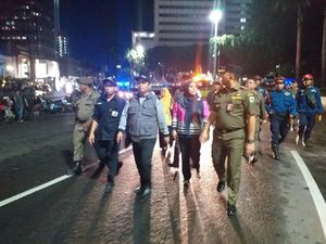 Bawaslu DKI Mulai Bersihkan Baliho Kampanye Caleg-Capres