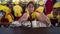 Hal ini menampakan adanya kesetaraan gender di Indonesia. AFP/Juni Kriswanto.