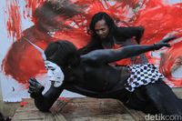 Doa Seniman Untuk Warga Melalui 'Bandung Lautan Banjir'