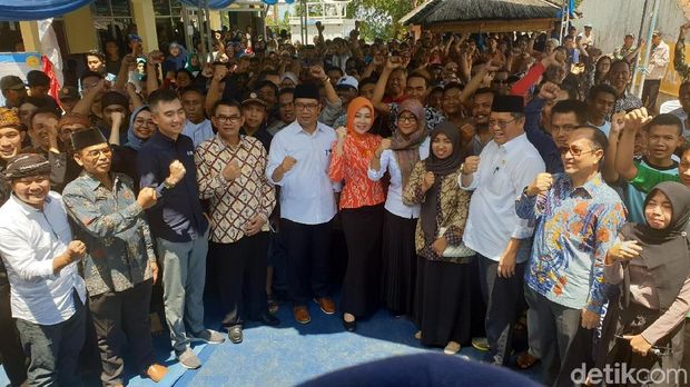 Rudiantara-Ridwan Kamil Resmikan Internet di Desa Digital Sukabumi