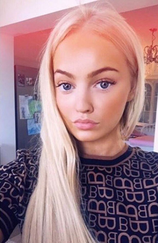 Di Instagram, Lauryn juga memiliki banyak penggemar, yaitu 2.700 lebih user. Dia menggambarkan dirinya sebagai nanny to @officialkatieprice di profil Instagram. Foto: Dok. Lauryn Cook