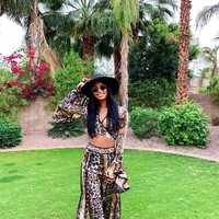 Busana bergaya bohemian menjadi andalan banyak wanita untuk datang ke Coachella, di antaranya Jasmine Tookes. Foto: Dok. Instagram