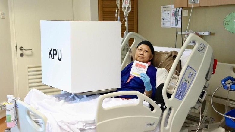 Melly Goeslaw hingga Ashanty Semangati Ani Yudhoyono yang Nyoblos di Ranjang RS Melly Goeslaw hingga Ashanty Semangati Ani Yudhoyono yang Nyoblos di Ranjang RS