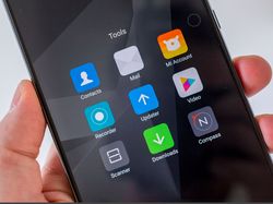 Nostalgia Xiaomi Mi Mix Generasi Pertama: Aneh Tapi Gahar