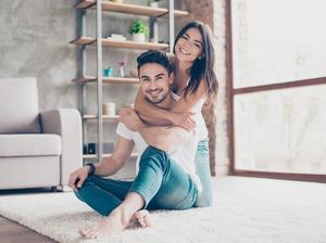 Hati-hati, Ini Tanda Kamu Terjebak FWB (Friends With Benefits)