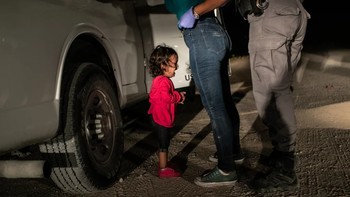 World Press Photo of the Year - Crying Girl on the Border - Fotografer: John Moore. Foto: World Press Photo