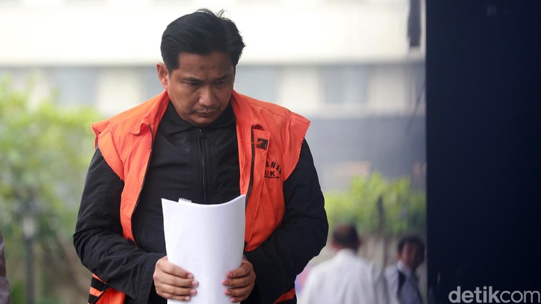 Sebulan Lebih KPK Hitung Duit di Amplop Bowo Sidik, Total Rp 8,45 M Sebulan Lebih KPK Hitung Duit di Amplop Bowo Sidik, Total Rp 8,45 M