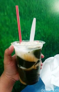 Kedai Mie Gumurih: Gurih Hangat Soto Mie Halal di Surya Kencana