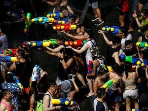 Jamin Turis Tak Telat ke Festival Songkran, Thailand Tambah Layanan Bus