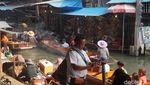 Potret Tempat Wisata Favorit di Thailand: Pasar Terapung