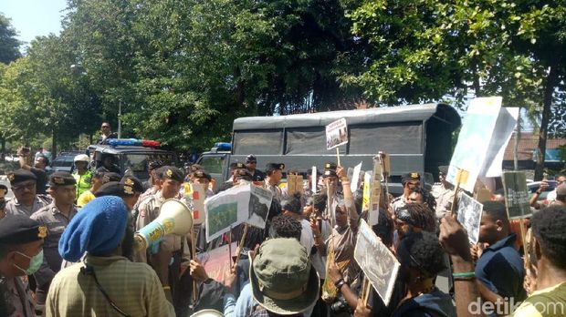 Demo Ajak Warga Bali Golput, Sejumlah Mahasiswa Diamankan Polisi