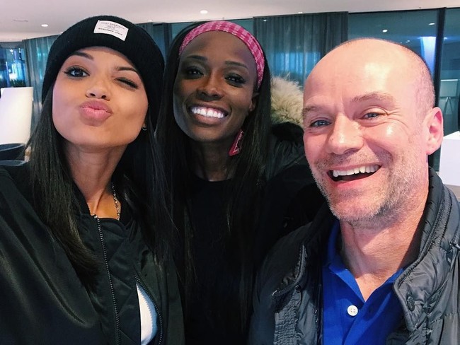 Ella pun mendapatkan wajah cantiknya dari sang ibu, Lorraine Pascale, yang merupakan seorang chef dan mantan model. Sedangkan ayahnya adalah pengusaha Polandia Kazimierz Balinski-Jundzill. Sayangnya orangtua Ella yang berbeda ras sudah berpisah. Foto: Instagram Ella Balinska