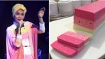 Kreativitas Netizen Samakan Baju Penyanyi Malaysia Yuna dengan Kue Lapis