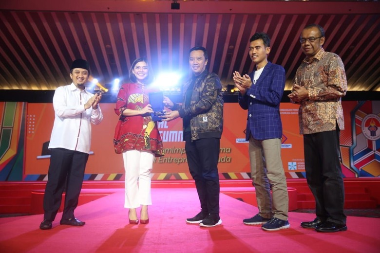 Menpora: Pemuda Harus Percaya Diri dan Optimis Indonesia Lebih Baik Menpora: Pemuda Harus Percaya Diri dan Optimis Indonesia Lebih Baik