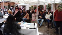 Pesta demokrasi 2019 di Roma diikuti oleh 280 orang pemilih yang antusias memberikan suara untuk memilih Presiden, Wakil Presiden dan Anggota DPR RI. Setelah menjalankan hak pilihnya, masyarakat yang hadir di TPSLN KBRI Roma juga berkesempatan menikmati sajian khas Indonesia dan hiburan live music. Dok. PPLN Roma.