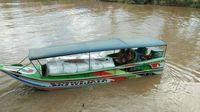 Daerah Sulit Dijangkau, Kotak Suara di Banyuasin Dikirim via Perahu