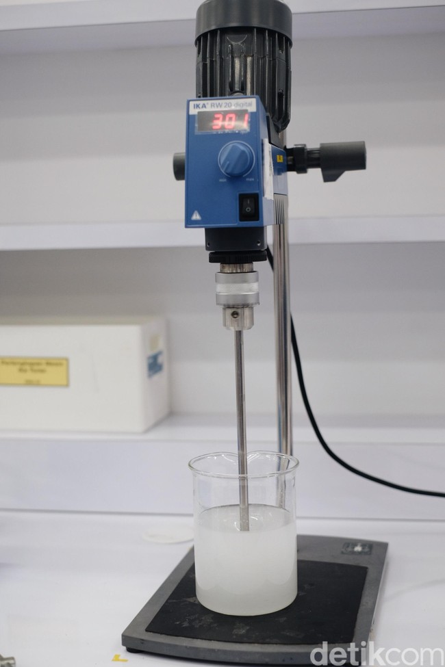 Area Research & Innovation Center Wardah juga didesain kekinian mengikuti tren kantor millenials, seperti ruangan yang luas, pantry yang dibuat kasual untuk berkumpul, hingga perpustakaan.Foto: Silmia Putri/Wolipop