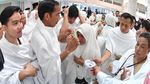 Potret Jokowi Cium Hajar Aswad dan Cukur Tahalul Iriana-Gibran-Kaesang