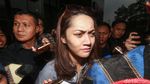 Ke Mana Senyum Siesa Usai Diperiksa KPK?