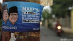 Stiker Kampanye Masih Mejeng di Kawasan Gandaria
