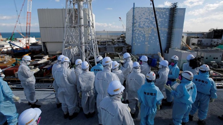 Bahan Bakar Nuklir Dipindahkan dari Area Terpapar Radioaktif di Fukushima Bahan Bakar Nuklir Dipindahkan dari Area Terpapar Radioaktif di Fukushima