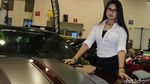 Model Seksi Malaysia dan Chevrolet Camaro