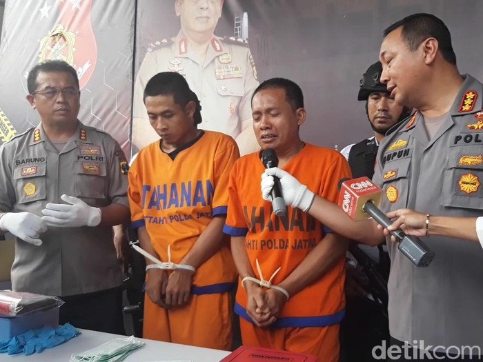 Pemutilasi Mayat Dalam Koper Menangis Polisi Sadis Kok Mendayu Dayu