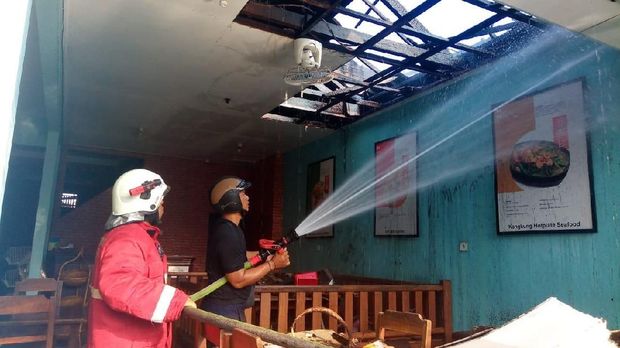  Kompor Meledak, 3 Warung di Kuta Kebakaran