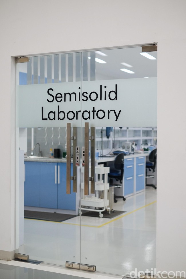 Selain itu ada pula Laboratorium Instrument, Laboratorium Product Performance, dan Laboratorium Chenical Analysis. Semua laboratorium memiliki ahli baik peneliti maupun dokter. Foto: Silmia Putri/Wolipop
