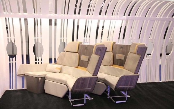 Inovasi ini dikeluarkan oleh perusahaan pesawat Airbus, yang bekerjasama dengan pembuat interior Geven (Airbus) Inovasi ini dikeluarkan oleh perusahaan pesawat Airbus, yang bekerjasama dengan pembuat interior Geven (Airbus)