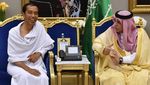 Momen Jokowi Bertemu Raja Salman, Umrah Hingga Masuk Kakbah