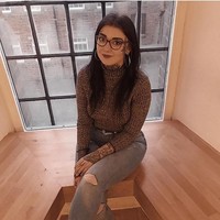 “Saya selalu berjuang dengan kesehatan mental saya. Sekarang, berada di industri tato telah banyak membantu saya, ini menyelamatkan hidup saya. Kedengarannya seperti klise tetapi itu benar, ujar wanita berusia 26 tahun ini. Foto: Dok. Instagram @kayleighpeachtatto