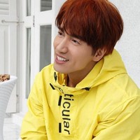 Jerry yang kini berusia 42 tahun itu mengaku belum ada wanita yang membuat dirinya merasa cocok. Sebelumnya, Jerry pernah menjalin hubungan asmara dengan aktris Lin Chi Ling selama enam tahun.  Ibuku sudah mengomel padaku, tapi belum ada wanita yang membuatku merasa cocok. Teman-temanku punya pemikiran sama untuk membuatku merasa cocok terlebih dahulu, katanya. Foto: AsiaOne