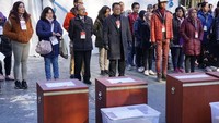 Pemungutan suara di Den Haag akan dilanjutkan dengan penghitungan suara yang akan dilaksanakan pada hari Rabu, 17 April 2019 bersamaan dengan pemungutan dan penghitungan suara di Indonesia. Andre-Yance/PPLN Den Haag.