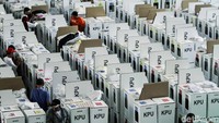 Rencananya, jika proses pengecekan terakhir telah selesai dilakukan logistik pemilu tersebut akan didistribusikan hari ini, Senin (15/4/2019).
