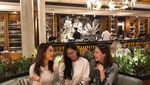Berpacaran dengan Aldi Eks CJR, Ini Gaya Ngopi Model Erika Carlina