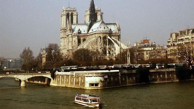 Katedral Notre Dame difoto pada 1987.