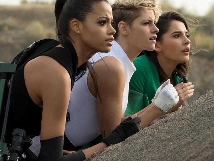 Gaya Kulineran Tiga Bidadari Cantik di Film Charlies Angels Terbaru