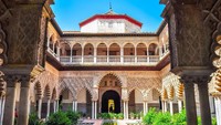Istana Real Alcazar di Spanyol disulap menjadi set syuting Game of Thrones untuk menggambarkan Water Garden, tempat tinggal House Martell of Sunspear, penguasa Dorne (iStock)