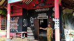 Keren! Pria Ciamis Ini Bikin Lukisan dari Tanah dan Sampah
