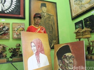 Pria di Ciamis Sulap Tanah dan Sampah Jadi Lukisan Bernilai