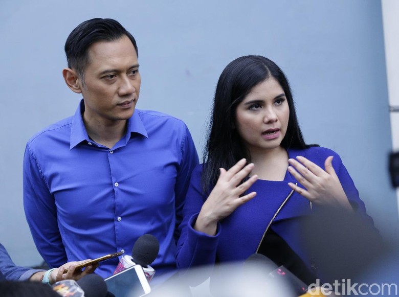 Foto: Annisa Pohan dan AHY (Palevi) Foto: Annisa Pohan dan AHY (Palevi)