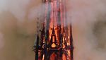 Penampakan Kebakaran Gereja Notre Dame Paris