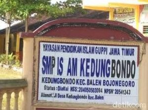 Warga di Bojonegoro Keluhkan Jauhnya Tempat Nyoblos, Terpaksa Sewa Mobil